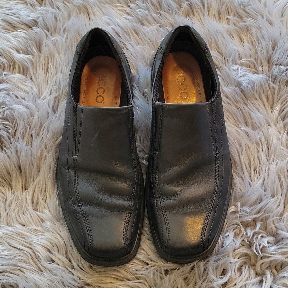 Ecco dress shoes